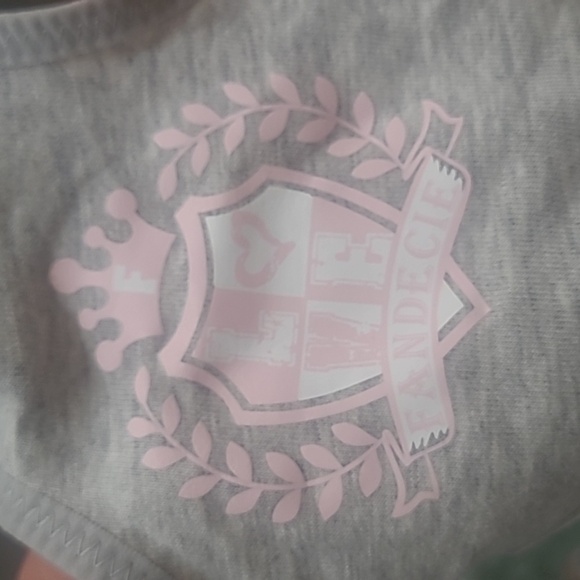 3/$30 - Fandecie Seamless Grey Padded Sports Bra - Size 80-92.5cm - Picture 3 of 5